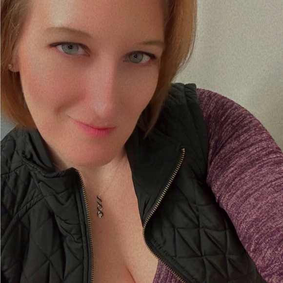 Meet your Posher, Sara - Picture 3 of 5